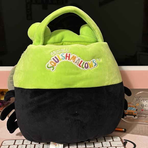 Squishmallows Trick or Treat Halloween Pail - Picture 3 of 5